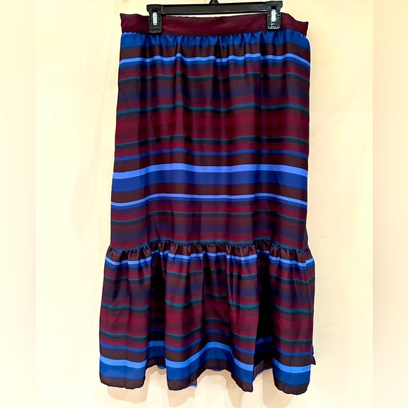 Banana Republic. Beautiful silky feminine striped skirt. Colors are amazing! - Picture 3 of 5